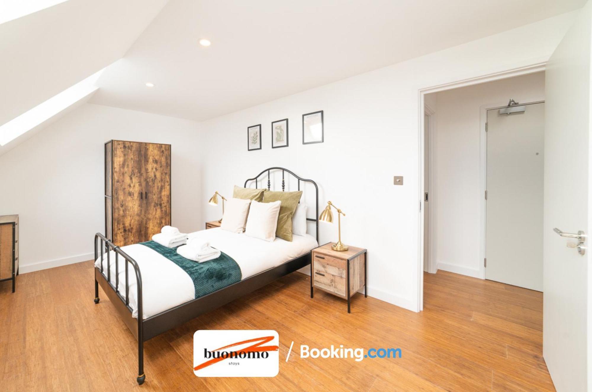 Two Bedroom Apartment At Buonomo Stays Short Lets & Serviced Accommodation Лондон Екстериор снимка