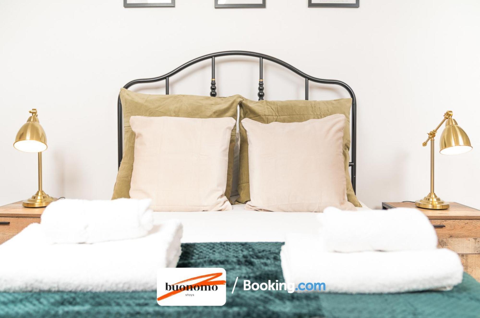 Two Bedroom Apartment At Buonomo Stays Short Lets & Serviced Accommodation Лондон Екстериор снимка